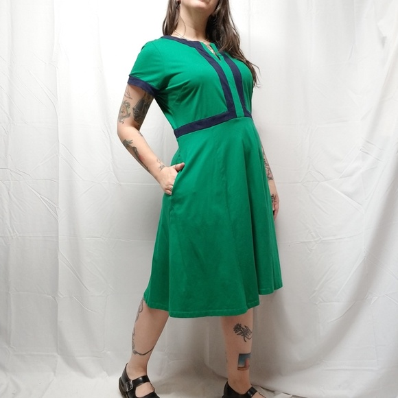 eshakti Dresses & Skirts - eSHAKTI Jersey Knit Fit Flare Preppy Green Dress